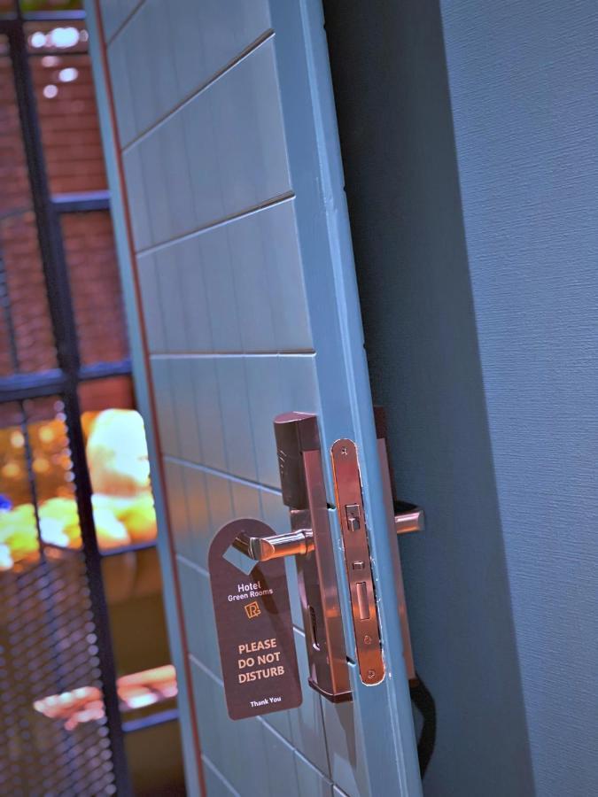 Green Rooms Кутаїсі Екстер'єр фото